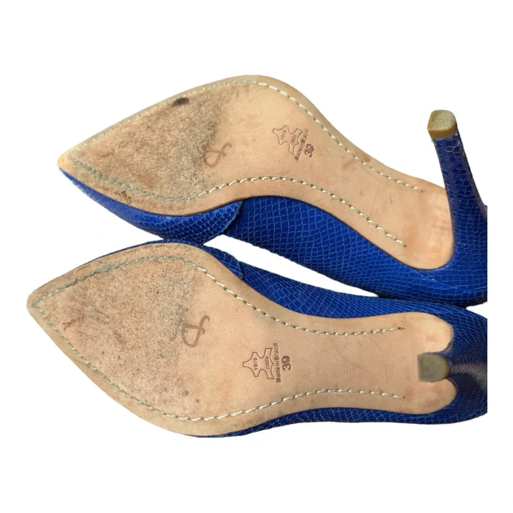 Alice + Olivia by Stacey Bendet Blue Pointed Toe Heels
Size 39. - Picture 6 of 6